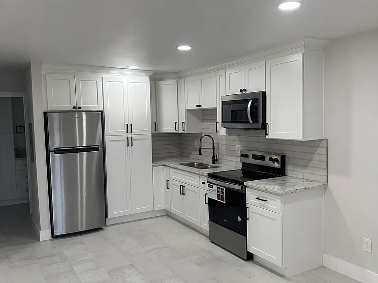 404 S Chestnut Ave #204 — Photo 1