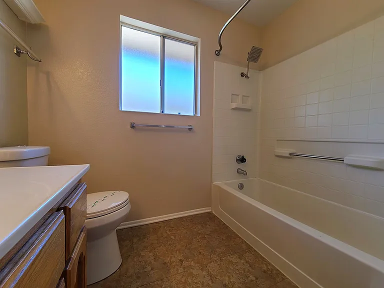 11768 Avalon Ave — Photo 10