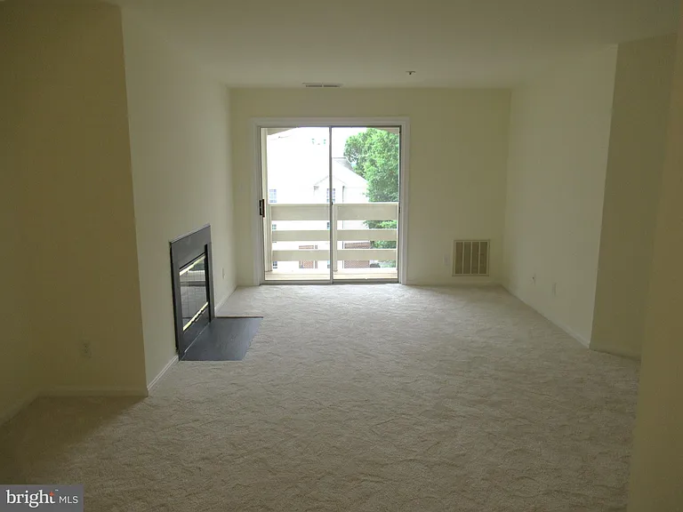 244 S Reynolds St #412 — Photo 5