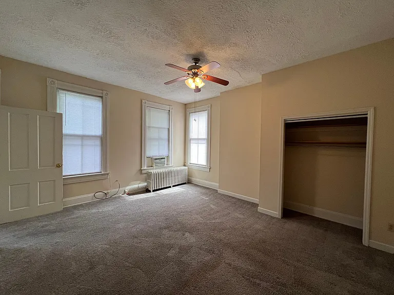 2210 Victor St #3 — Photo 13