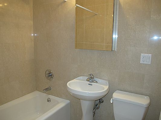 4th image of 937 President St APT 4B