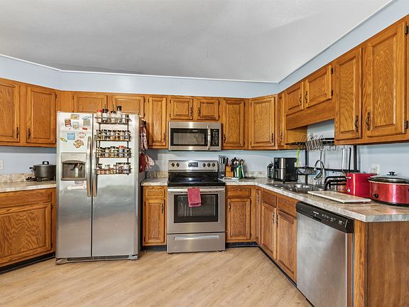 3rd image of 37169 Coyote Dr