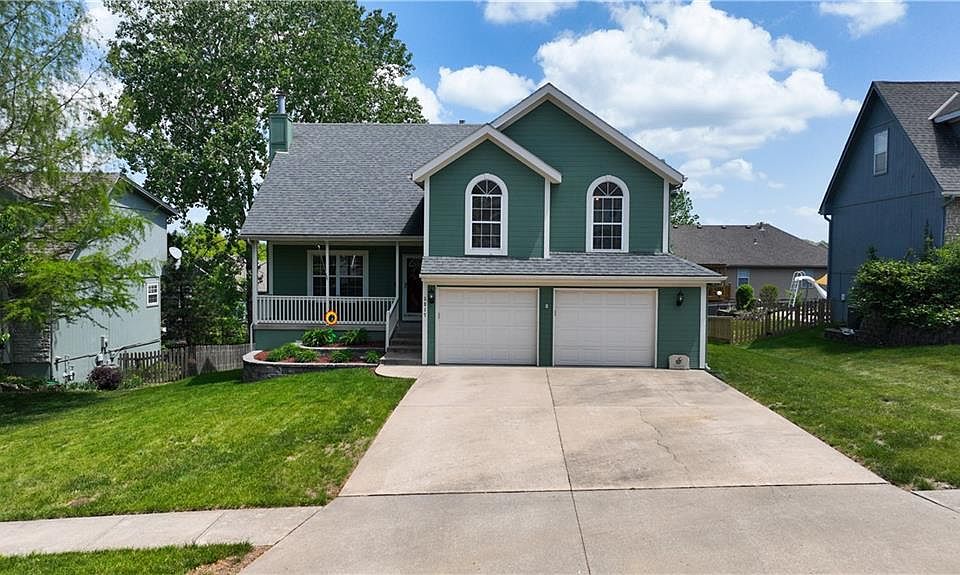 1st image of 5317 NE Sunshine Dr