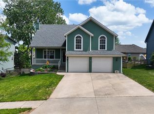 5317 NE Sunshine Dr, Lees Summit, MO 64064