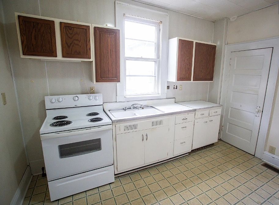 1st image of 115 Maryland St