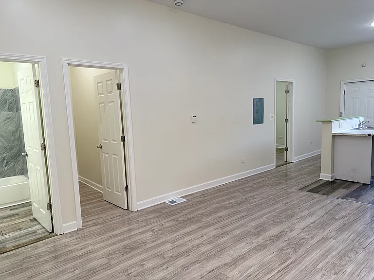 9605 S Avenue L #1R — Photo 4