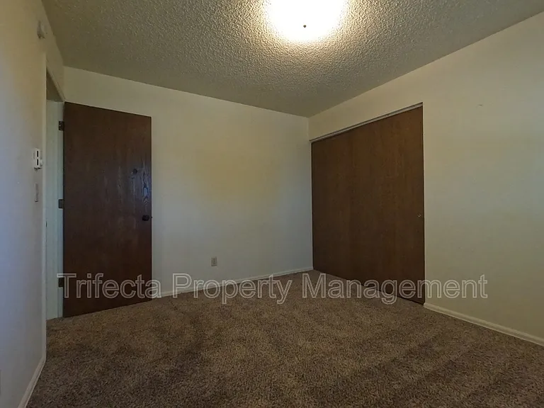 1644 E Pitkin St #D — Photo 11