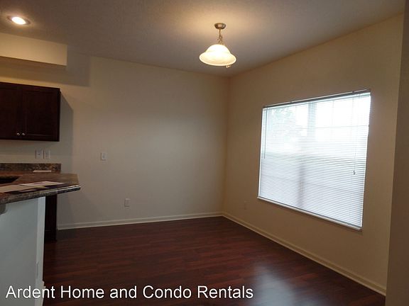 5th image of 3201 Rossmore Cir