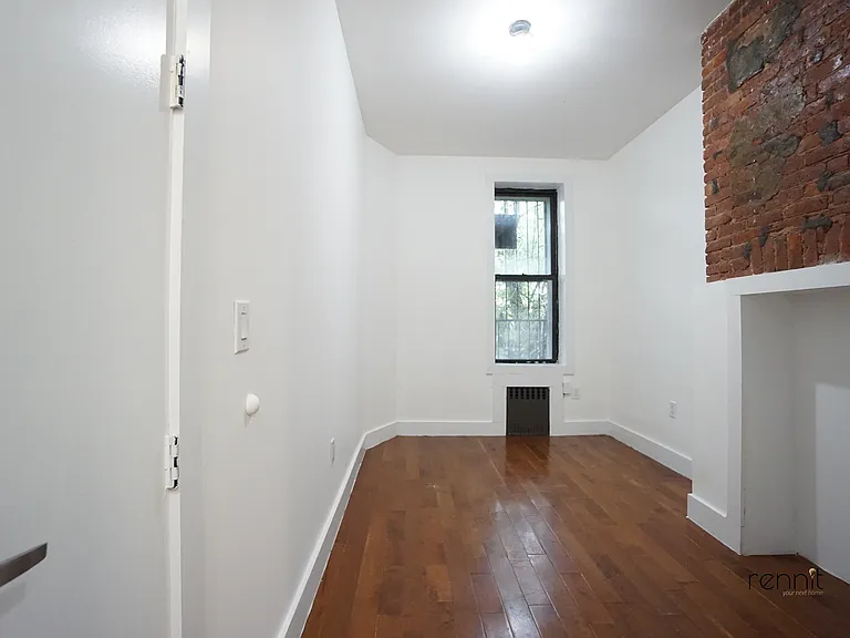 640 Kosciuszko St #1 — Photo 10
