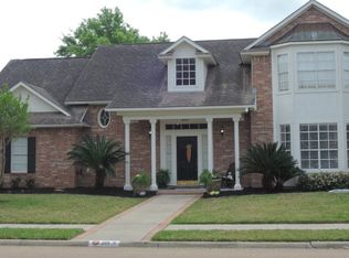 201 Windy Way Dr, Victoria, TX 77904