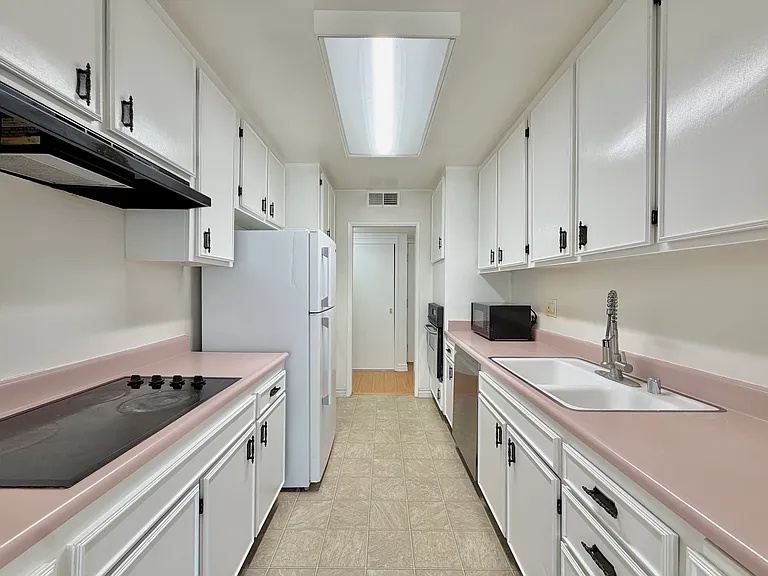 14141 Dickens St #311 — Photo 8