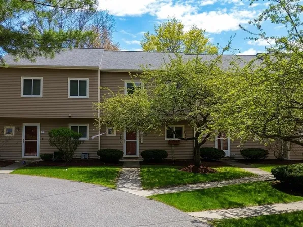 A2 Stonehedge Drive, South Burlington, VT 05403