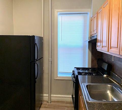 2nd image of 19 Kensington Ave APT 203