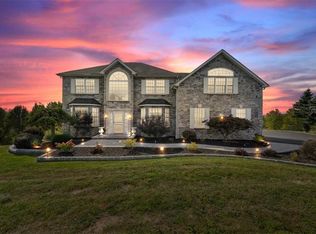 31 Grand View Ter, Chester, NY 10918