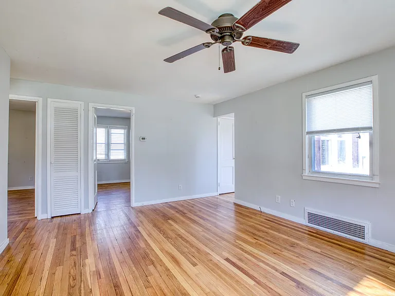 124 Mayflower St — Photo 16