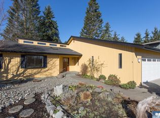 218 Hurricane Ridge Dr, Sequim, WA 98382