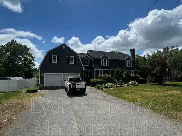 212 Tiffany St, Attleboro, MA 02703