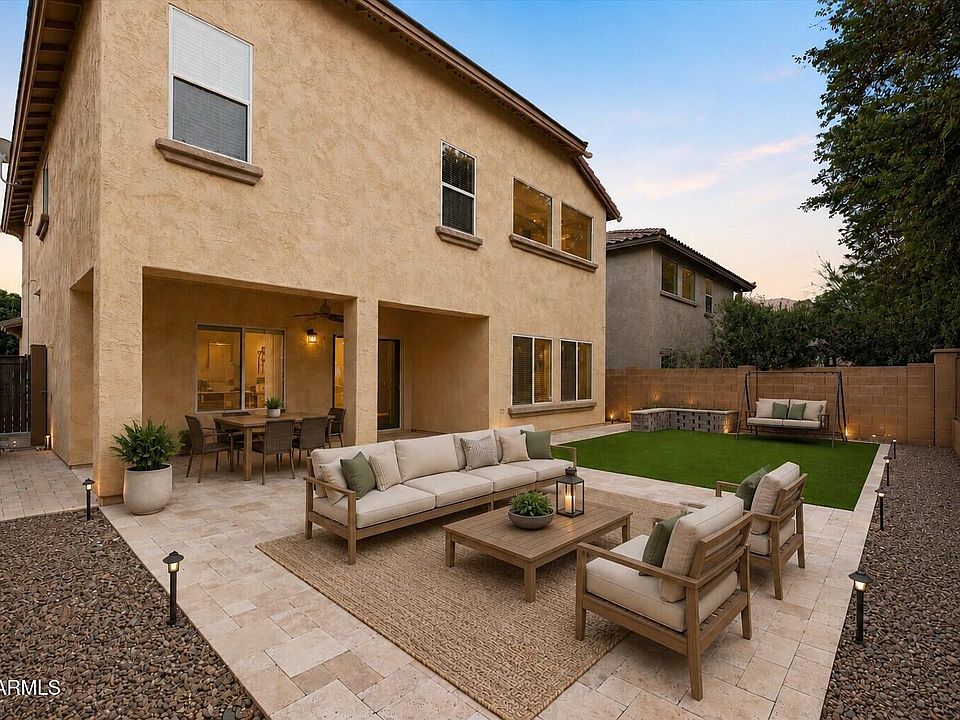1st image of 2138 W MARCONI Avenue
