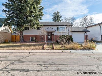 6923 Willshire Blvd, Cheyenne, WY, 82009