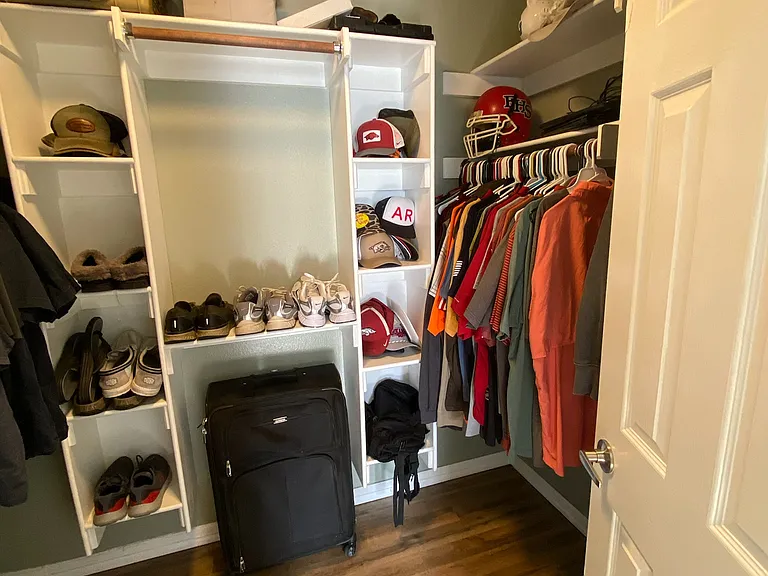 610 Topaz St — Photo 16