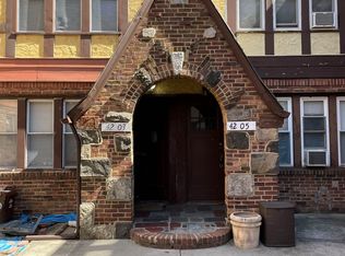 42-03 204th St #1, Bayside, NY 11361