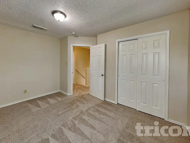 8055 Chestnut Cedar Dr — Photo 10