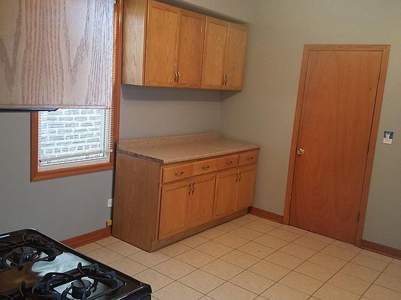 5th image of 1109 N Wood St APT 2