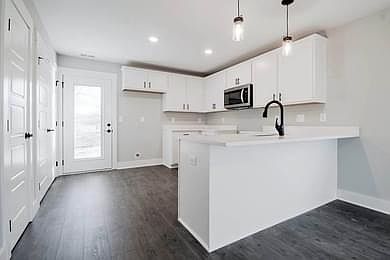 3rd image of 1138 E College St