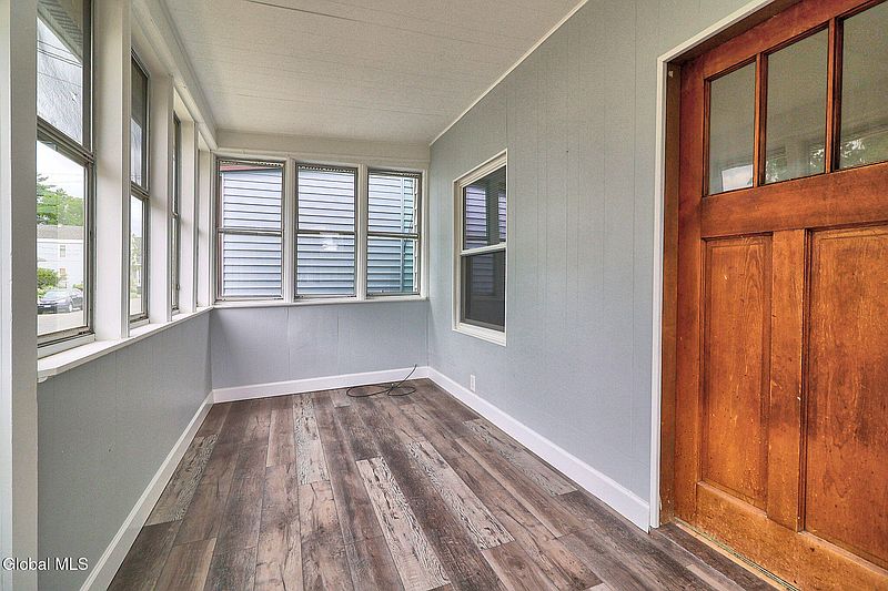 5th image of 120 Mann Avenue