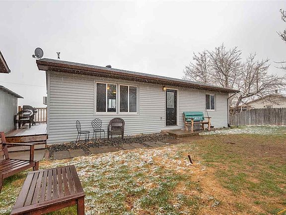3rd image of 12817 Larene Dr