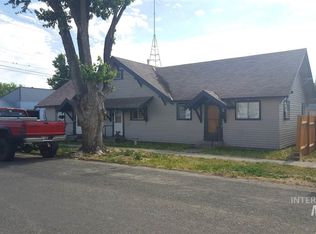 402-406 410 Washington St, Gooding, ID 83330