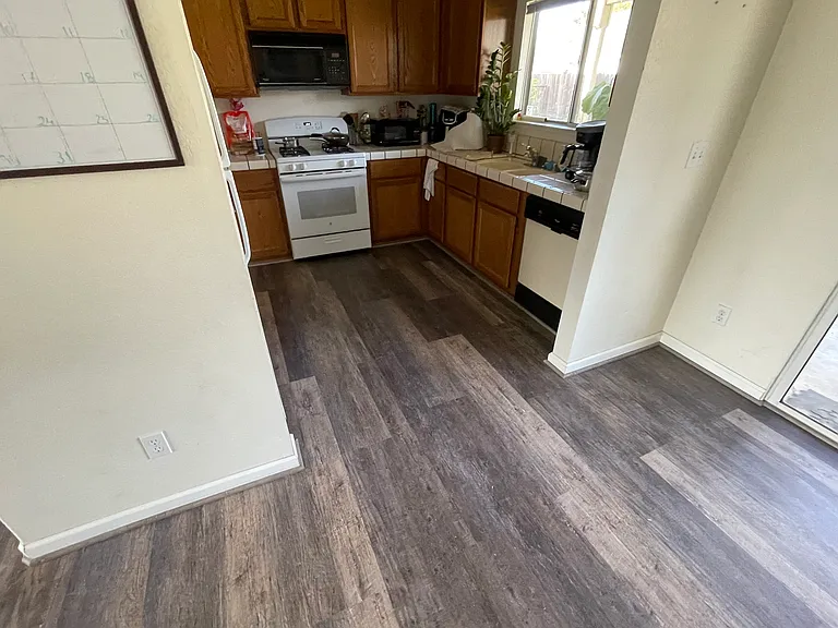 Wendy Ct — Photo 4