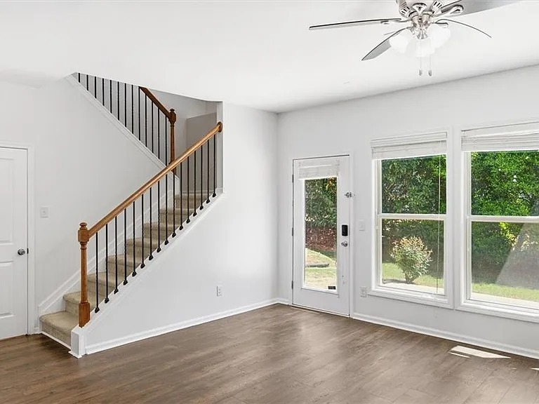 13459 Gardiner Ln — Photo 14