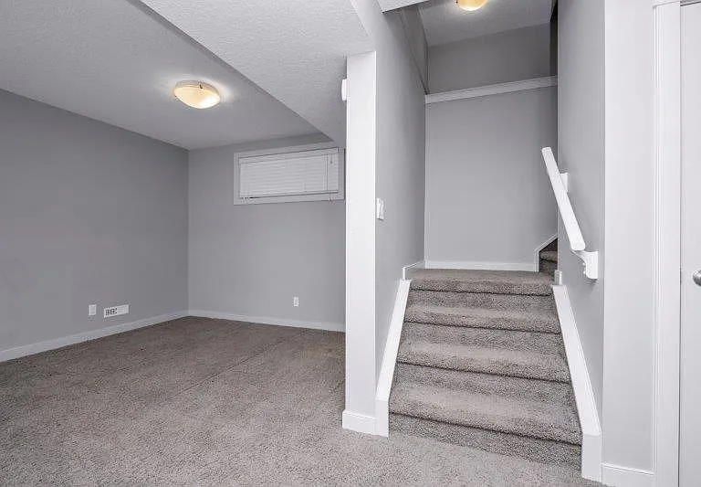 226 Redstone Dr NE — Photo 28