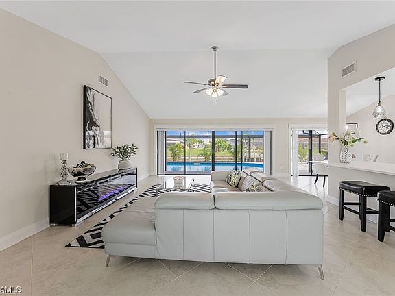 4th image of 5229 SW 11th Ct