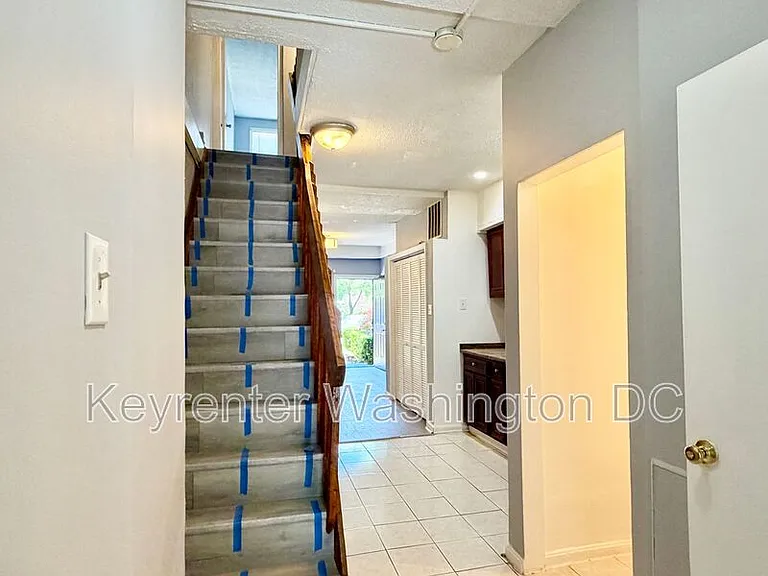 1537 A St SE #SE — Photo 14