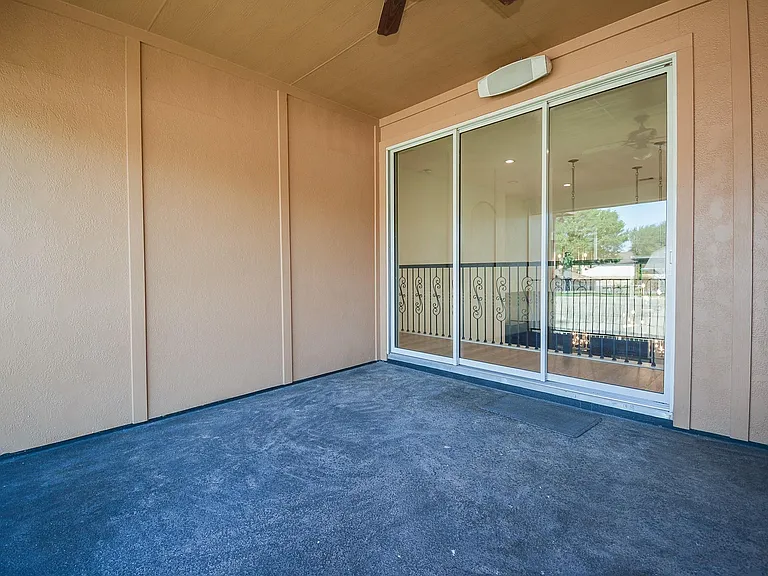 6403 Edinburgh Ct — Photo 29