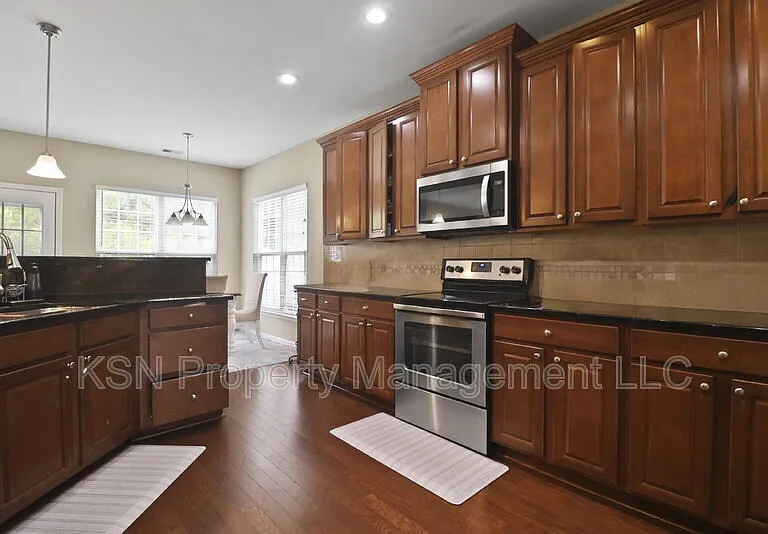 144 Tahoe Dr — Photo 10
