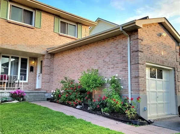 4 Balmoral Ct, Kingston, ON K7M 7S9