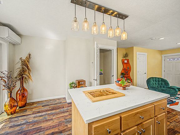 5th image of 3361 Elliot Ln