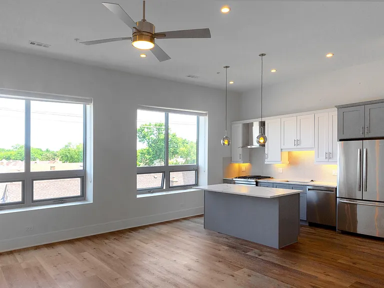 6700 North Ave — Photo 33