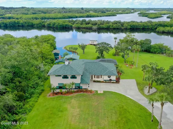 9691 Mockingbird Ln, Micco, FL 32976