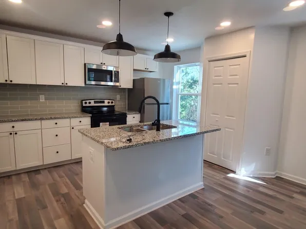 419 Creekstone Dr, Dallas, GA 30132