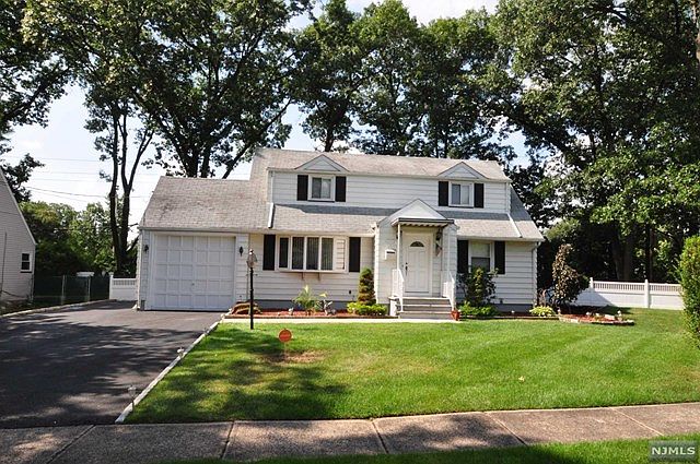 1st image of 33-12 Lenox Dr #1X