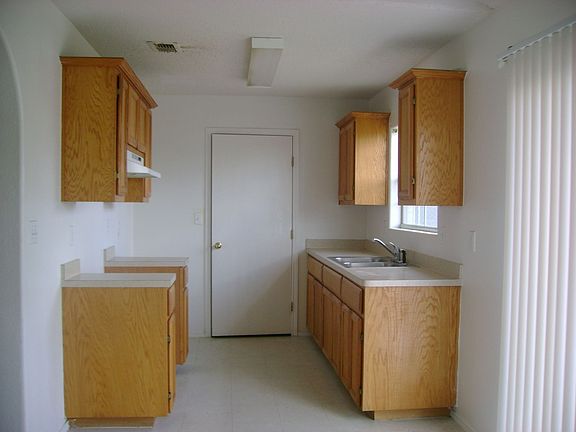4th image of 6300 S Galaxy Dr