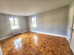 19404 67th Ave #4D, Fresh Meadows, NY 11365