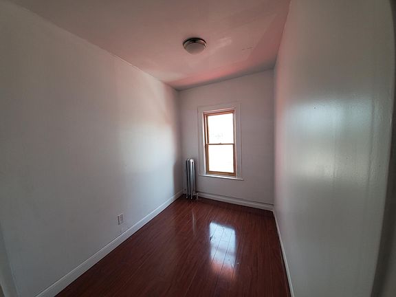 4th image of 217-03 Jamaica Ave #1