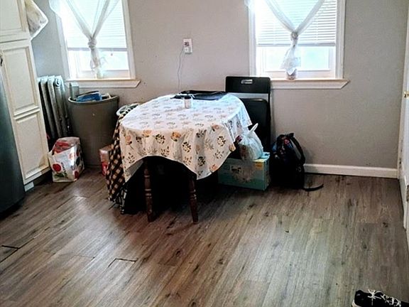 3rd image of 51 View St