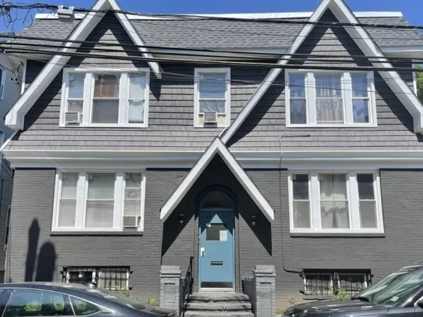 83 Aldine St #2R, Newark, NJ 07112