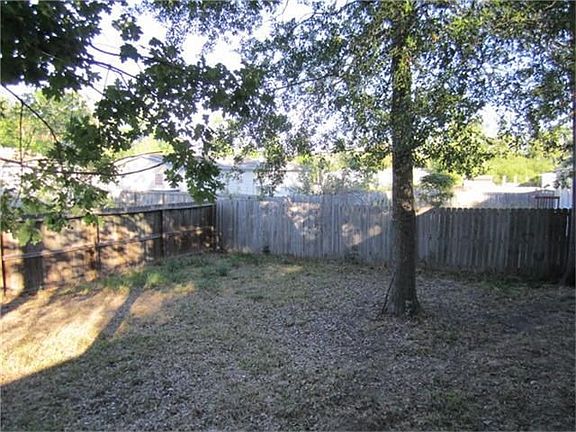 3rd image of 9534 Cypress Dr